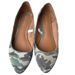 Mossimo Supply Women Size 9 Flats Green Camo Gold Studded Pointed Toe Shoes